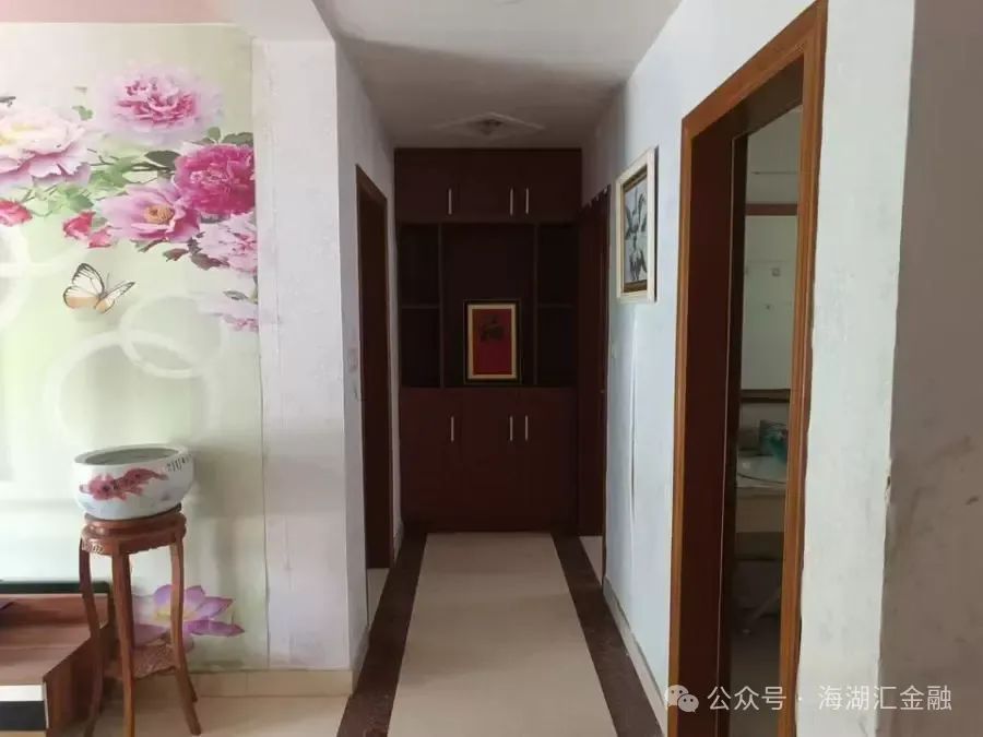 71727677124.jpg 【海湖汇法拍房】上海市奉贤区南奉公路8889弄210号202室