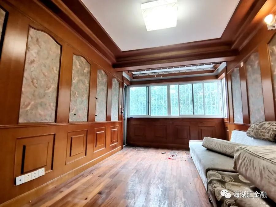 【法拍房】 上海市浦东新区惠南镇华盛新村10幢20号门201室