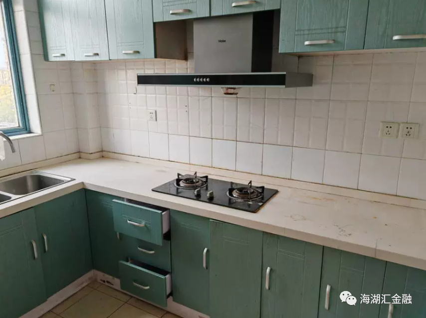 【法拍房】上海市浦东新区银霄路100弄2号1401室房产、地下室车位46室