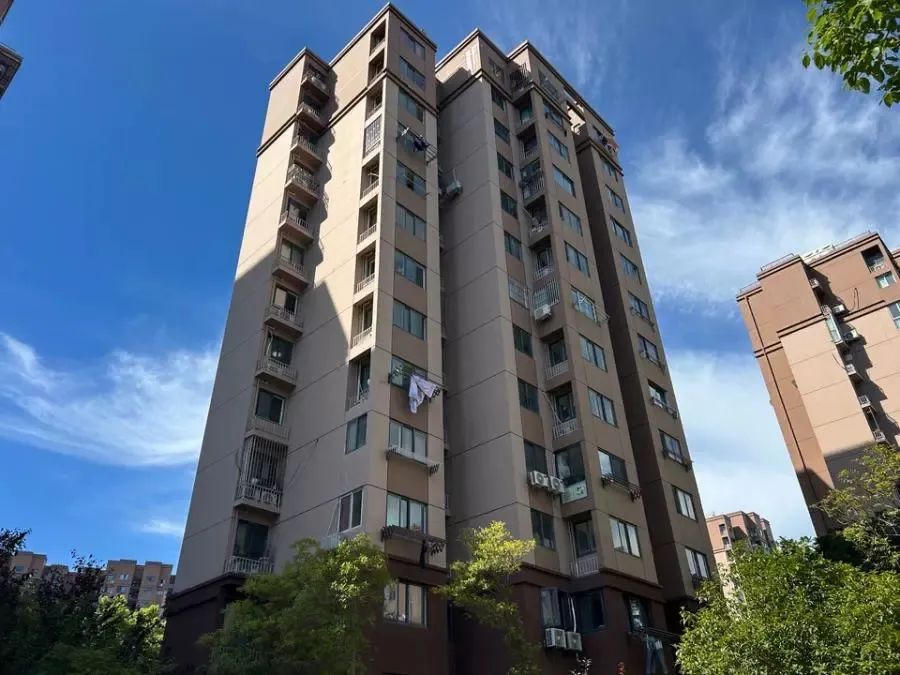 【海湖汇法拍房】一拍 浦东惠南！拱为路2600弄6号402室