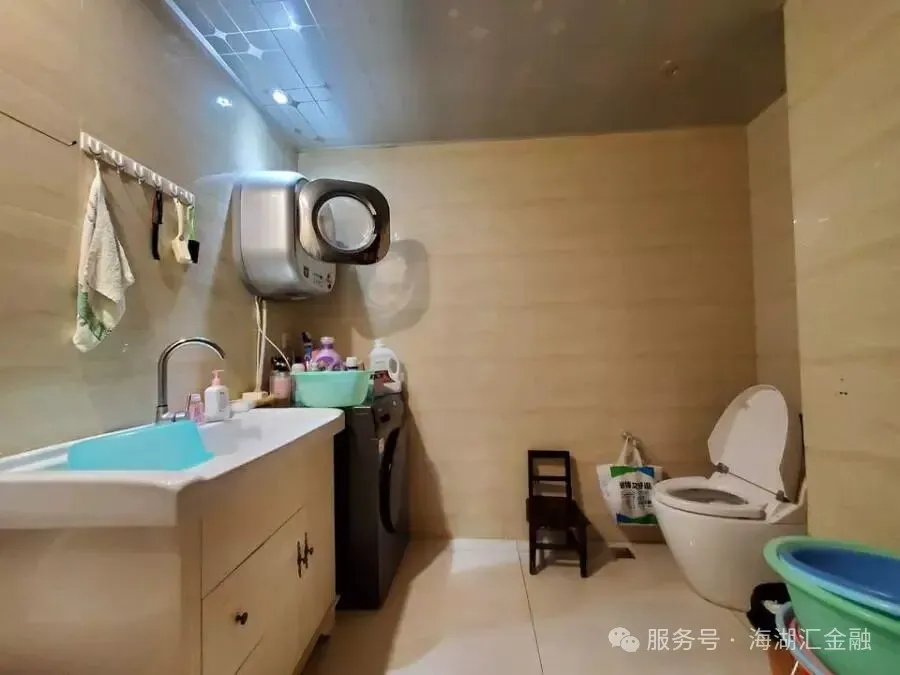 【海湖汇法拍房】上海市闵行区中春路8888弄130号全幢