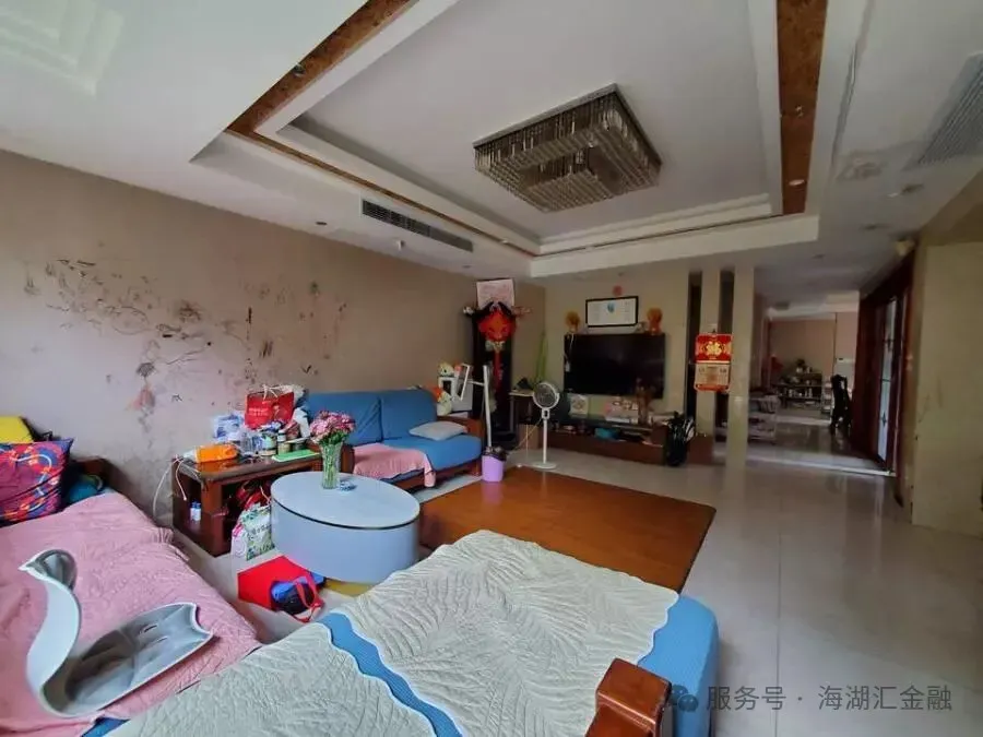 【海湖汇法拍房】上海市闵行区中春路8888弄130号全幢