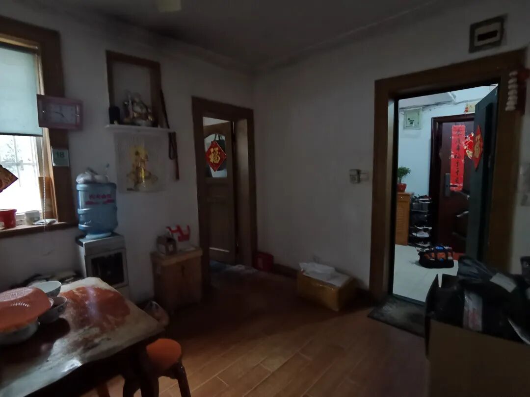 【海湖汇法拍房】二拍 上海市闵行区龙柏三村154号102室