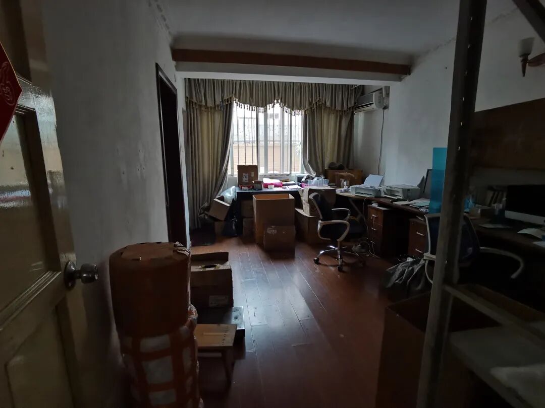 【海湖汇法拍房】二拍 上海市闵行区龙柏三村154号102室