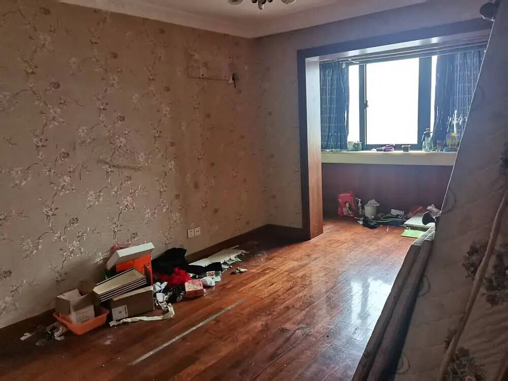 【海湖汇法拍房】上海市杨浦区双阳路502弄1号1201室